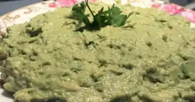 Avokadolu Humus Tarifi: Lezzetli ve Farklı Bir Alternatif!