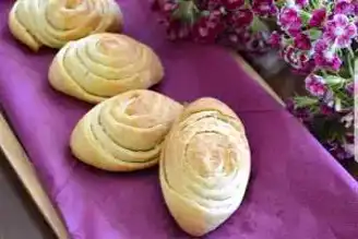 Nefis Badambura Poğaça Tarifi