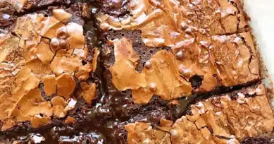 Unutamayacağınız Beyaz Çikolatalı Vişneli Brownie Tarifi
