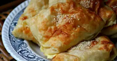 Nefis Ev Yapımı Bohça Böreği Tarifi