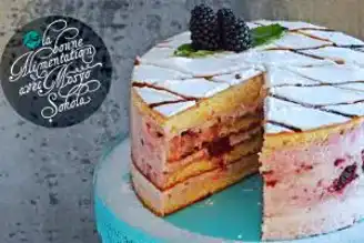 Nefis Böğürtlenli Marşmelov Pasta Tarifi