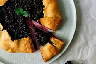 Ev Yapımı Böğürtlenli Galette Tarifi