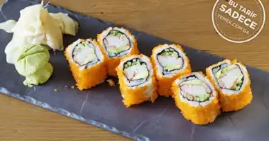 Evde Yapımı Lezzetli California Roll Suşi Tarifi