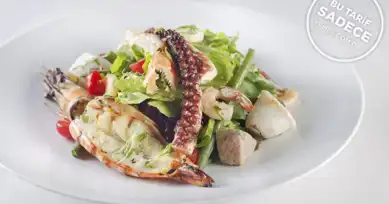 Lezzetli Deniz Mahsulleri Salatası Tarifi
