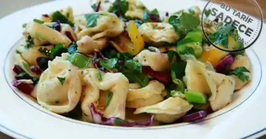 Nefis Dört Peynirli Tortellini Salatası Tarifi