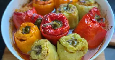Nefis Fırında Biber Dolması Tarifi
