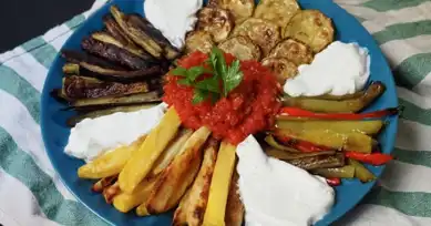 Lezzetli ve Sağlıklı Fırında Karışık Sebze Kızartması