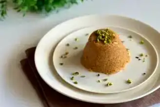 Nefis Çam Fıstıklı İrmik Helvası Tarifi
