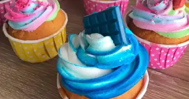 Renkli Gökkuşağı Cupcake Tarifi