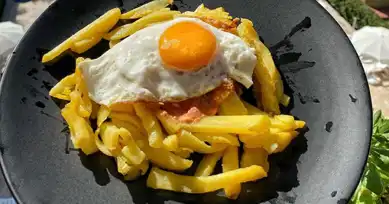 Nefis İspanyol Kahvaltısı: Huevos Cabreados Tarifi