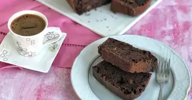 Nefis Hurmalı Kek Tarifi