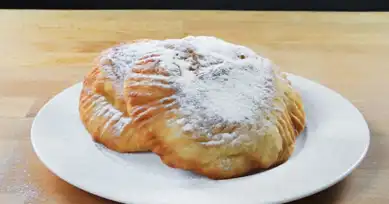 Çikolata Sürprizi: Dev Pişi Tarifi