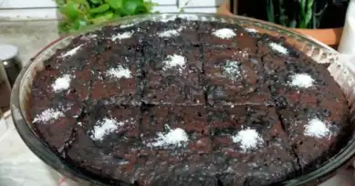 Nefis Çikolata Soslu Islak Kek Tarifi