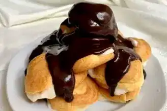 Nefis Çikolata Soslu Profiterol Tarifi