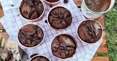 Nefis Çikolatalı Islak Pamuk Muffinler