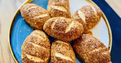 Ev Yapımı Kaşarlı Simit Tarifi