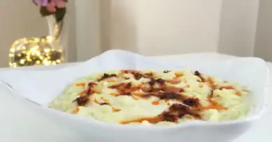Nefis Kabaklı Yoğurt Mezesi Tarifi