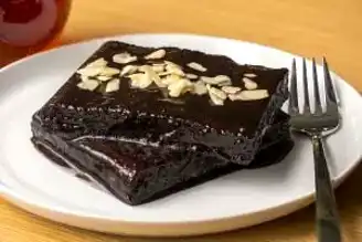 Nefis Kakaolu Islak Kek Tarifi