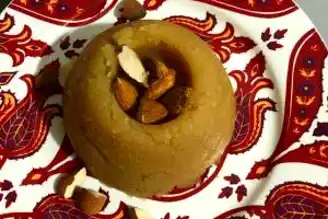 Nefis Karanfilli Un Helvası Tarifi