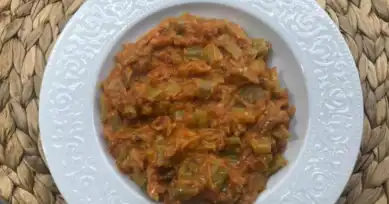 Nefis Kaymaklı Domatesli Biber Tarifi