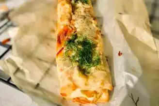 Pizza Gibi Börek Tarifi
