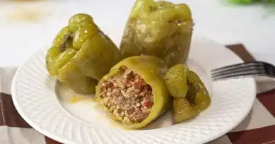 Lezzetli ve Sağlıklı Kinoalı Biber Dolması Tarifi