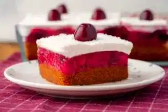 Nefis Kirazlı Tatlı Tarifi