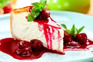 Yazın Serinliği: Kolay Vişne Soslu Cheesecake Tarifi