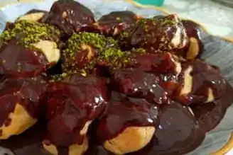 Nefis Kremalı Profiterol Tarifi