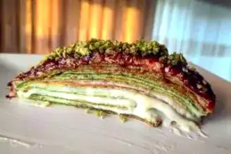Nefis Ispanaklı Krep Pasta Tarifi