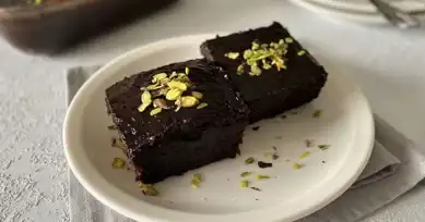Nefis Çikolatalı Islak Kek Tarifi
