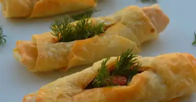 Nefis Kıymalı Karnıyarık Böreği Tarifi