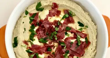 Nefis Pastırmalı Humus Tarifi