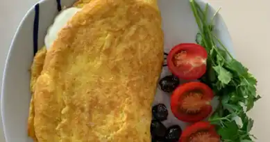 Doyurucu Patatesli Kaşarlı Omlet Tarifi