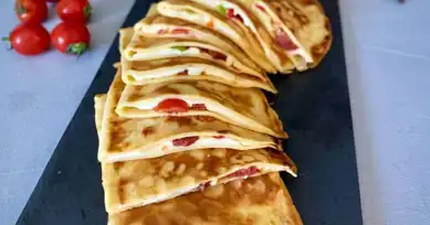 Pizza Lezzetinde Gözleme Krep Tarifi