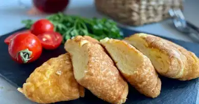 Köpük Gibi Pofuduk Omlet Tarifi