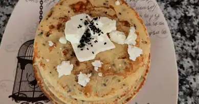 Çörek Otlu Peynirli Mini Krep Tarifi