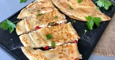 Nefis Sebzeli Peynirli Krep Börek Tarifi