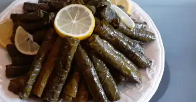 Ev Yapımı Nefis Yaprak Sarma Tarifi