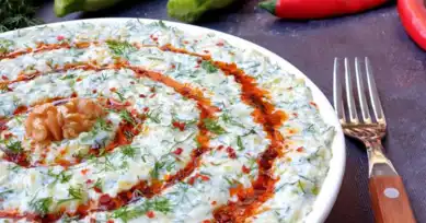 Nefis Yoğurtlu Kabak Salatası Tarifi