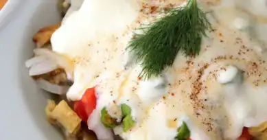 Nefis Yoğurtlu Tereyağlı Köz Patlıcan Salatası Tarifi