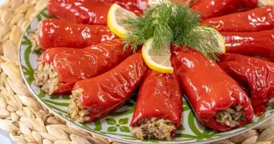 Nefis Zeytinyağlı Kapya Biber Dolması Tarifi