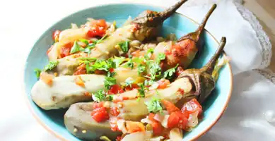 Nefis Zeytinyağlı Patlıcan Paçası Tarifi