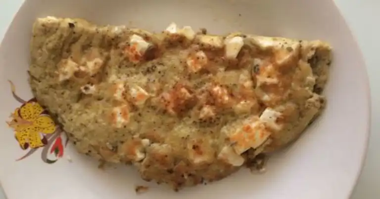 Nefis Beyaz Peynirli Omlet Tarifi