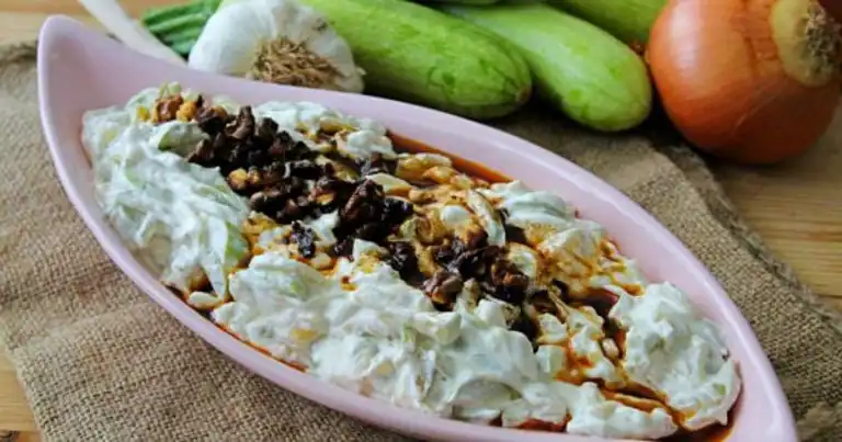 Lezzetli Ceviz Soslu Kabak Yoğurtlaması Tarifi