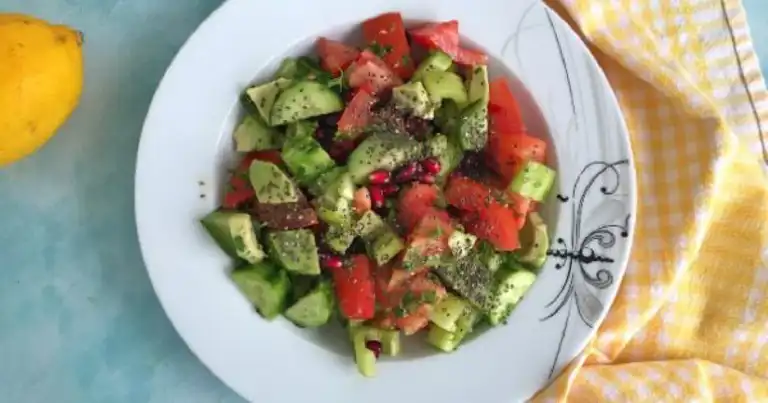 Sağlıklı ve Lezzetli Chia Tohumlu Salata Tarifi