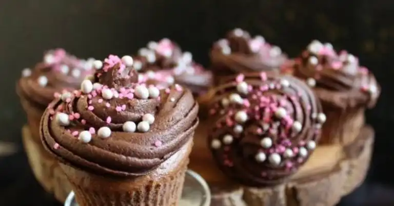 Nefis Çikolatalı Cupcake Tarifi