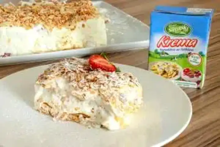 Nefis Çilekli Milföy Pastası Tarifi