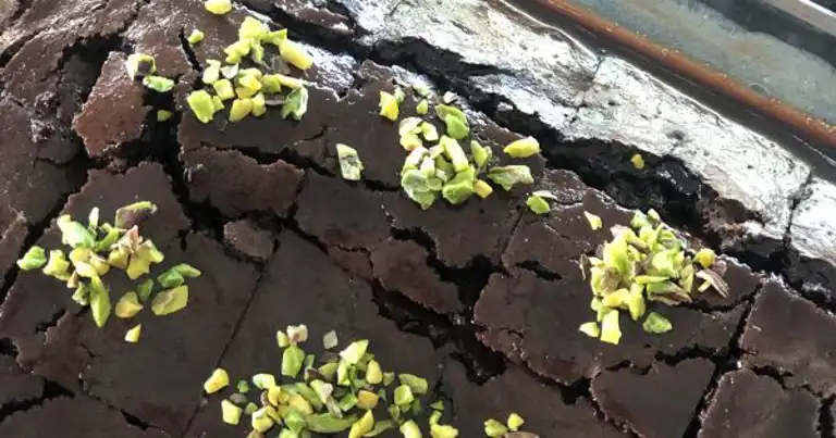 Nefis Kakaolu Islak Kek Tarifi