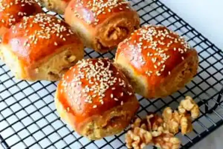 Nefis Kaymaklı Cevizli Poğaça Tarifi